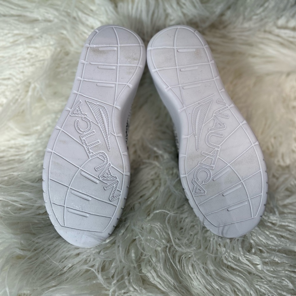 Women’s Nautica Tennis Shoe Size: 8.5 - Picture 5 of 5